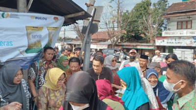 Tekan Laju Inflasi Daerah, Pemkab Jombang Gelar Operasi Pasar Guna Ringankan Beban Masyarakat