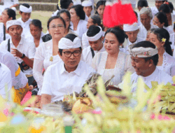 Apresiasi Terlaksananya Pujawali di Pura Dhang Kahyangan Gunung Payung, Ini Pesan Sekda Badung
