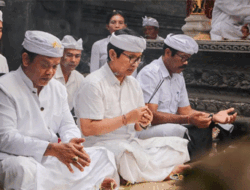 Sekda Badung Hadiri Piodalan di Pura Dalem Alit dan Pura Dalem Brerong Desa Adat Mengwitani