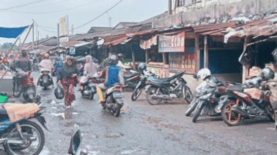 H-1 Puasa Ramadhan, Suasana Pasar Singaparna, Tasikmalaya, Jawa Barat Belum Ada Lonjakan Pengunjung