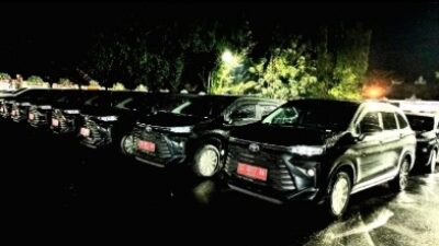 Mobil Dinas Camat se-Purworejo Tuai Kontra Mahasiswa Pergerakan