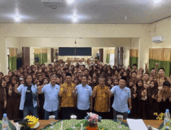 Gelar Safari Jurnalistik, PWI Sidoarjo Berbagi Ilmu ke Siswa SMAN 1 Tarik