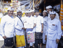 Karya Mamungkah Mendem Pedagingan Pura Batur Sari Banjar Batulumbang Dihadiri Sekda Badung