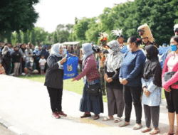 Pemkab Sleman Bersama AAU Salurkan 2.500 Paket Sembako ke Warga dalam Peringati HUT TNI AU