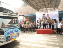 Ratusan Pemudik Program Balik Mudik Gratis Diberangkatkan Kapolres Mojokerto