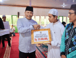 Safari Ramadhan Pemkab Batola, Pj Bupati Salurkan Bantuan ke Warga Desa Sekata Baru