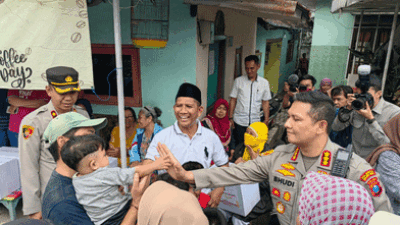 Bantuan Kemanusiaan untuk Negeri, Kapolresta Malang Kota Sambangi Warga Bantaran Rel Kereta Api