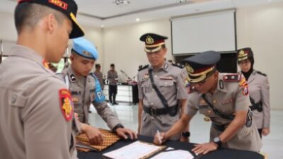 Kapolres AKBP Oskar Syamsuddin Pimpin Sertijab Wakapolres Batu Kompol Jeni Al Jauza