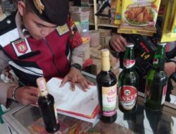 Razia Pekat dan Cipkon Ramadhan, Polisi Amankan Ratusan Botol Mihol Berbagai Merk, Brebes