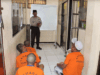 Beri Siraman Rohani, Para Tahanan Polres Batu Dibimbing Mengaji