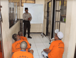Beri Siraman Rohani, Para Tahanan Polres Batu Dibimbing Mengaji