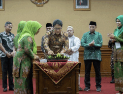 Halal Bihalal dan Harlah Muslimat NU ke-77 di Kabupaten Badung Dihadiri Bupati Giri Prasta