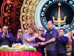 Sekda Badung Adi Arnawa Hadiri HUT ke-19 Baladika Bali di Gedung Balai Budaya Giri Nata Mandala