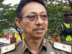 Satpol-PP Tertibkan PKL Jalan Dewi Sartika Kota Batu