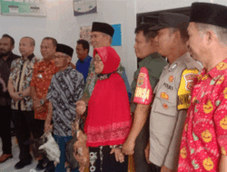 Bersumber dari DD, Warga Desa Suka Marga Terima Bantuan Ayam Kampung