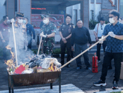 Bupati Giri Prasta Apresiasi Kinerja APH saat Hadiri Pemusnahan BB Tindak Pidana di Kejari Badung