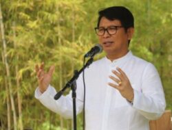 Sekda Badung Hadiri Acara Kebaktian Padang Keluarga HKBP Denpasar