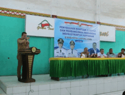 Pemkab Lampung Utara Serahkan Alat Mesin Pertanian kepada Kelompok Tani