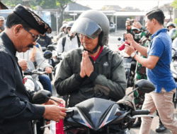 Badung Melaksanakan Gerakan Pembagian Bendera Merah Putih Tahun 2023