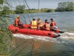 Tim Gabungan BPBD, TNI – Polri Lakukan Pencarian Korban Tenggelam di Sungai Bengawan Solo