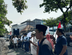 Dugaan Permainan PPDB Jenjang SMA/SMK Negeri, Wali Murid Demo di Dinas Pendidikan Jatim