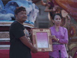 Segara Healing Garapan Sanggar Seni Tugek Carangsari Pukau Penonton PKB XLV