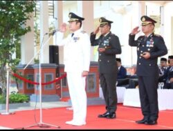 Dandim 0812/Lamongan Dampingi Bupati dan Kapolres dalam Upacara Peringatan HUT Bhayangkara ke 77