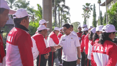 Kontingen Pornas KORPRI XVI Dilepas Sekda Badung Adi Arnawa