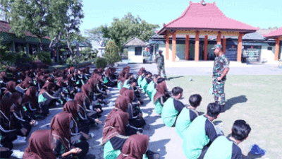 MPLS, Kodim 0812 Lamongan Beri Pembekalan Siswa Baru SMKN 1 Lamongan