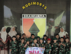 Mengenal TNI Sejak Dini, TK Kartika IV-46 Kunjungi Makodim 0812/Lamongan