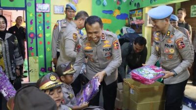 Kadiv Propam Salurkan Bantuan Kapolri ke TK Bumi Damai Indonesia di Gunung Kidul