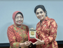 Ketua DWP Badung Terima Kunja DWP Kabupaten Tulungagung