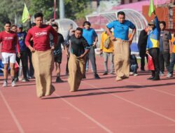 Semarak HUT ke-78 RI, Pemkot Surabaya Gelar Lomba Hadang hingga Balap Karung