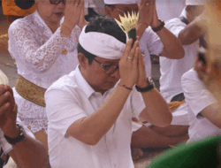 Karya Melaspas Pura Dalem Desa Adat Gerih Dihadiri Sekda Badung Adi Arnawa
