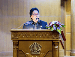 Bupati Badung Giri Prasta Sampaikan Penjelasan Ranperda dalam Rapat Paripurna DPRD