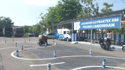Permudah Warga Praktik SIM C, Polres Lamongan Gunakan Model Baru Lintasan Uji
