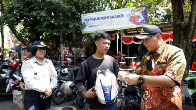 Surabaya Sosialisasikan Gerakan Minta Karcis Parkir