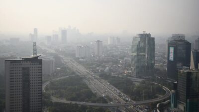 Udara Jakarta Buruk, DPR Desak Pemerintah Percepat Modifikasi Cuaca dan Evaluasi Pabrik