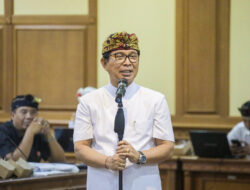 Sekda Adi Arnawa Hadiri Pasamuan Paruman Pandita se-Kabupaten Badung