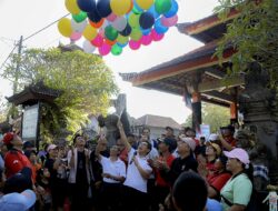 Sekda Adi Arnawa Buka Jalan Sehat Kelompok Olahraga Yowana Jagaditha Sibanggede