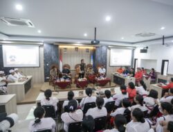 Bupati Badung Giri Prasta Nonton Tayangan Master Plan Desa Mengwi