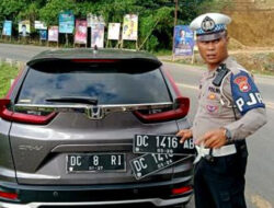 Pakai Nopol Palsu, Mobil Kacab BRI Mamuju Diamankan PJR Ditlantas Polda Sulbar
