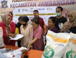 Beras untuk KPM Surabaya Mulai Disalurkan