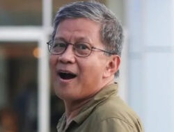 Pemeriksaan Rocky Gerung Diundur Rabu