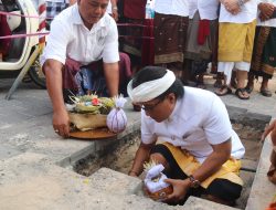 Bupati Giri Prasta Meletakan Batu Pertama Penataan Pantai dan Jalan Segara Giri Jimbaran