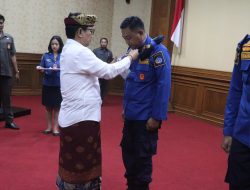 Tingkatkan Pengetahuan Petugas Damkarmat, Sekda Adi Arnawa Buka Diklat Pemadam I