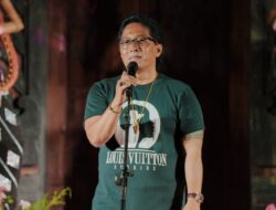 Bupati Giri Prasta Hadiri HUT Ke-49 ST. Eka Cita Banjar Undagi Abiansemal