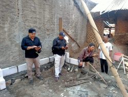 Bantu Sesama, Forwakad Garut Bedah Rumah Tak Layak Huni