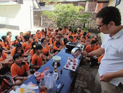 Laksana Becik Bangkitkan Kesadaran Lingkungan Para Pelajar SDN 11 Dauh Puri, Denpasar