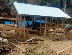 Peduli Penyintas Kebakaran Rumah, Warga Desa Bulusirua, Bone Salurkan Bantuan